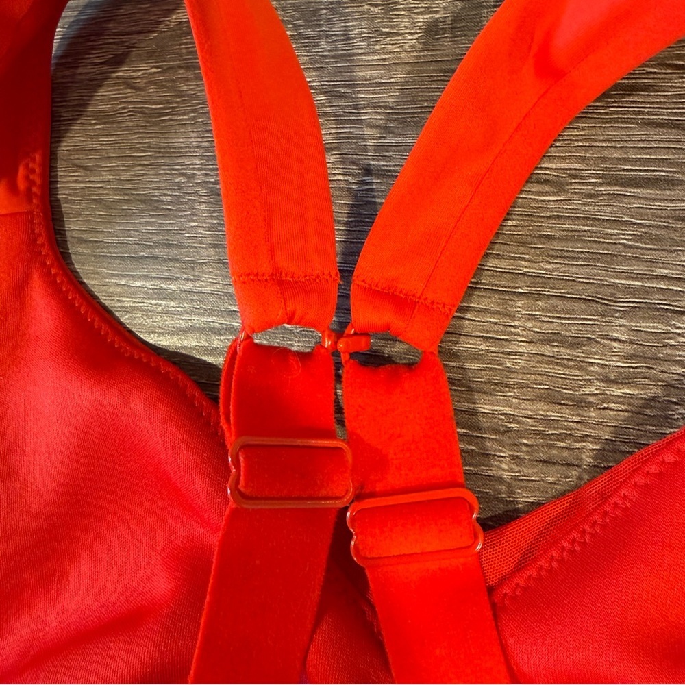 Brooks Women’s Red Drive Convertible Run Bra - Est. 34B - Picture 4 of 6